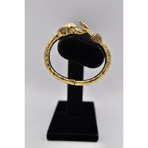 Lucky Brand Jewelry - Lucky Brand Vintage Elephant Bracelet Bangle Gold Tone Chunky Signed Y2K Bin5